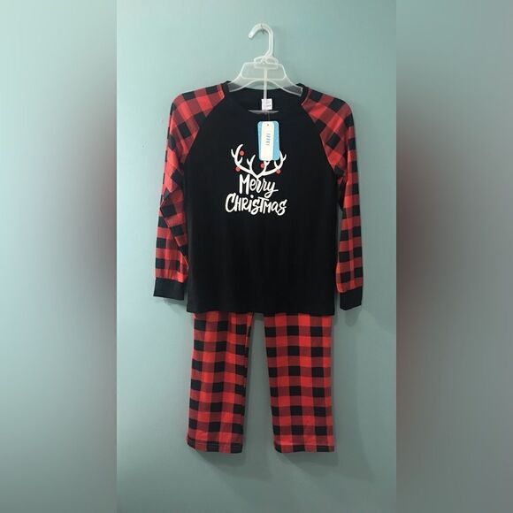 NWT … IFFEI “Size 10-11 Y” Merry Christmas Pajama Set - Picture 1 of 4